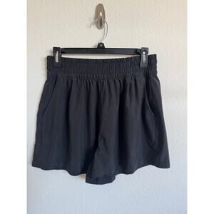 Vuori Womens Villa Shorts Black Size Medium Lounge Casual Active Bottoms